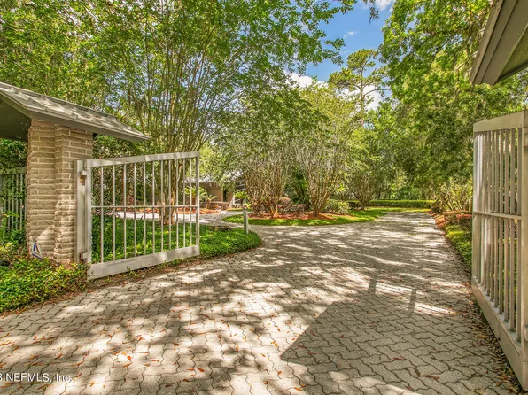 1207 JOURNEYS END Lane, Jacksonville, FL 32223