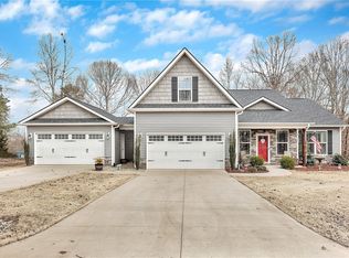 160 Inlet Pointe Dr, Anderson, SC 29625