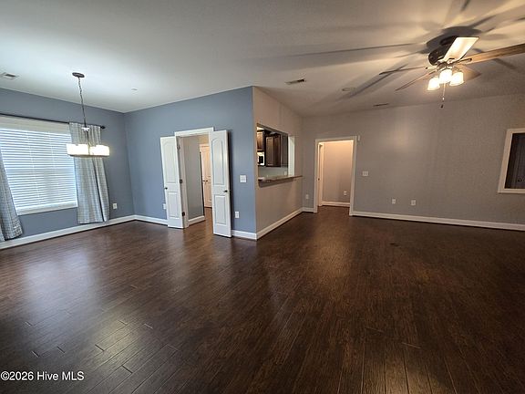 3rd image of 1921 Covengton Way