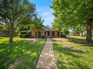 141 NE Brushy Mound Rd, Burleson, TX 76028