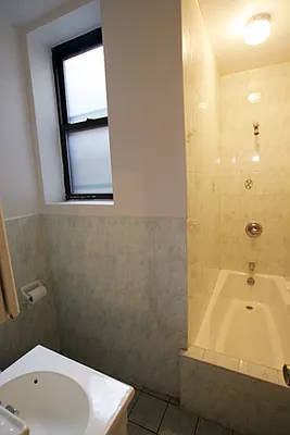 Rented by J Misrahi Realty Corp | media 19