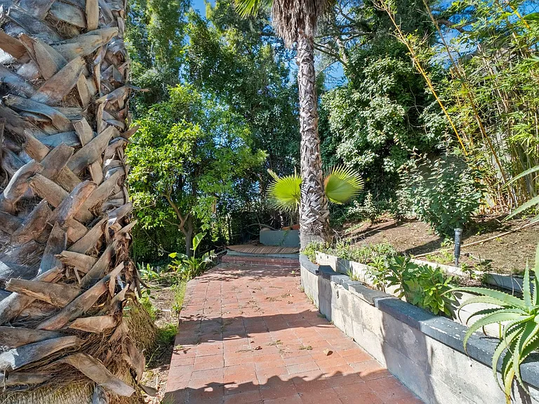 7987 Woodrow Wilson Dr — Photo 37