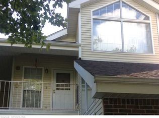 135 Carriage Crossing Ln, Middletown, CT 06457