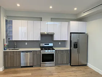 Rented by Hudson Exclusive