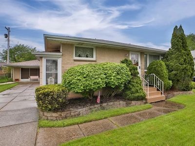 212 Poinciana Pkwy, Cheektowaga, NY, 14225
