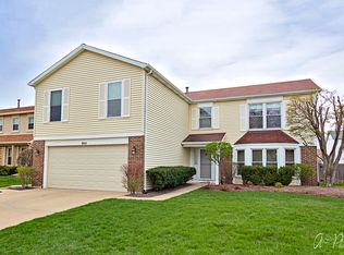 906 Hilldale Ln, Buffalo Grove, IL 60089