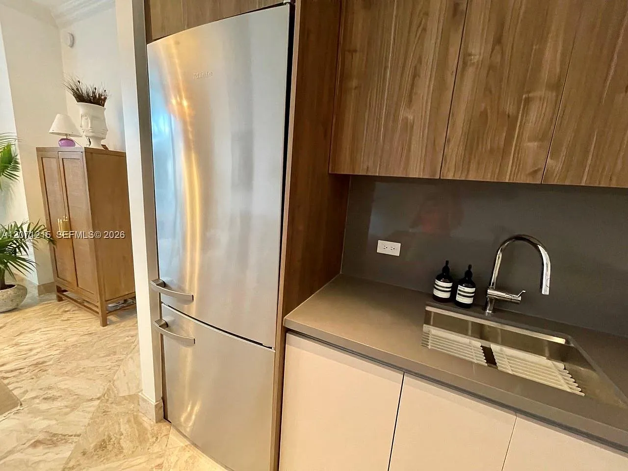 Two Midtown Miami Condo — Photo 3