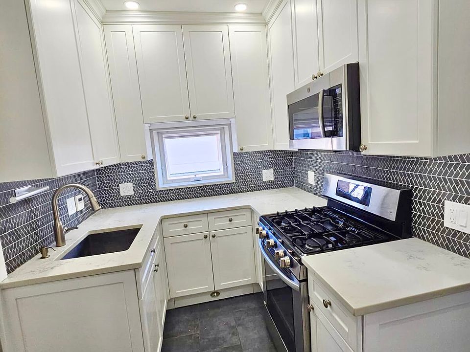 1st image of 1615 73rd St Floor 2
