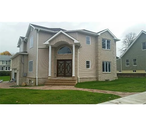 84 Smullen St photo 1