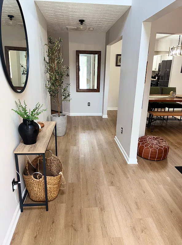 4 bed, 3.0 bath, 2279 sqft, $2,590 — Photo 2