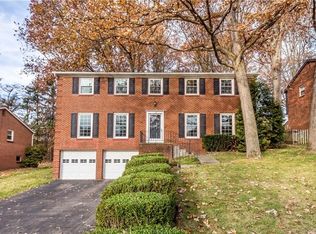 137 N Jamestown Rd, Coraopolis, PA 15108