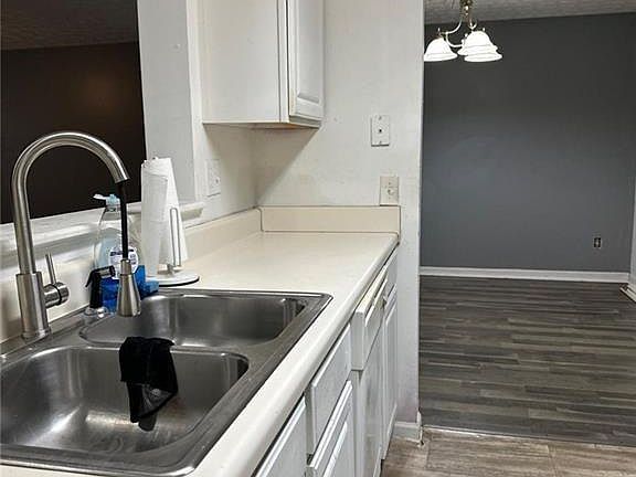 5th image of 16103 Waldrop Cv