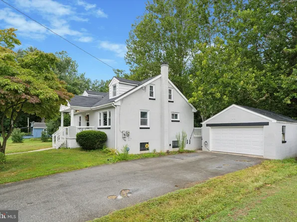 2221 Hartley Ave, Coatesville, PA 19320