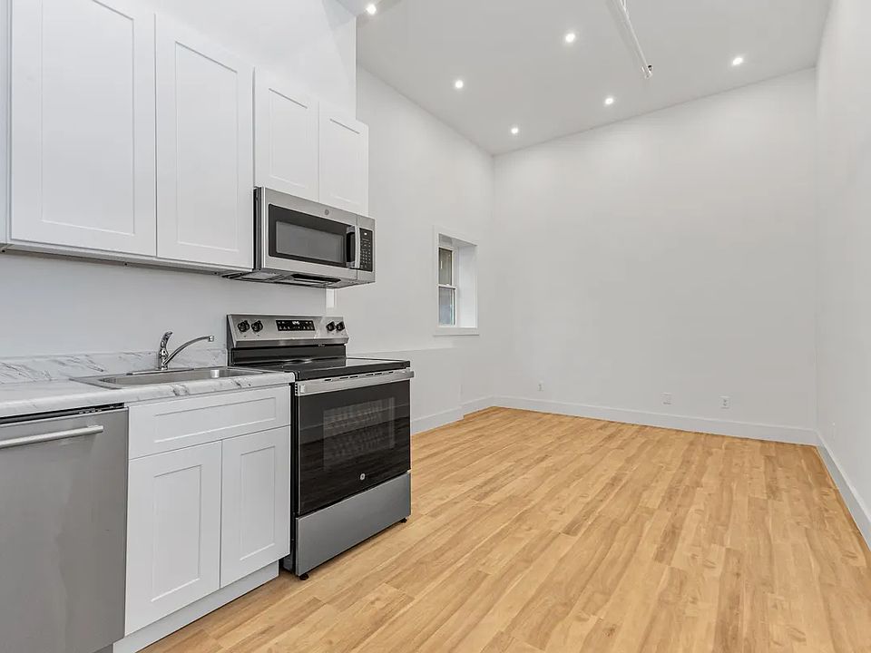 1st image of 81 Willoughby St Suite 701