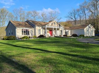 2 Beechwood Rd, Columbia, NJ 07832