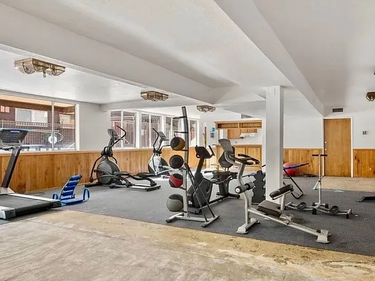 5400 Newcastle Ave #68 — Photo 14