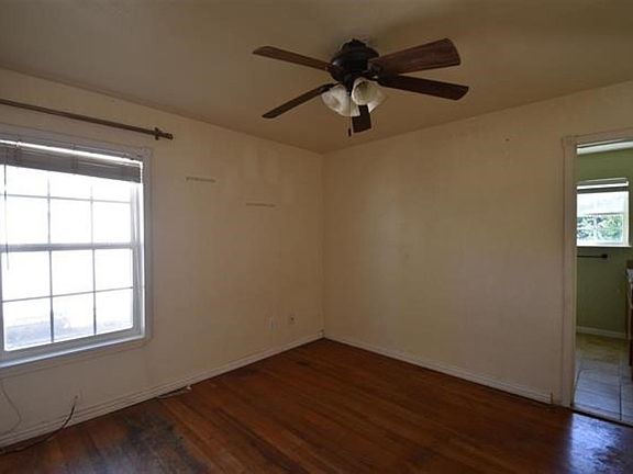 5th image of 1408 NW Lindy Ave