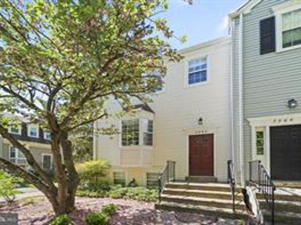 2362 Hunters Square Ct