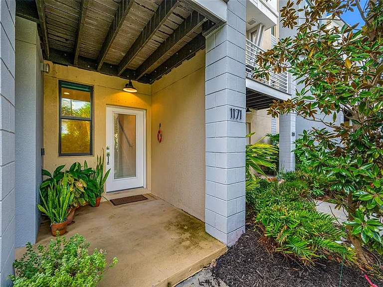 1171 25th Ln N — Photo 6