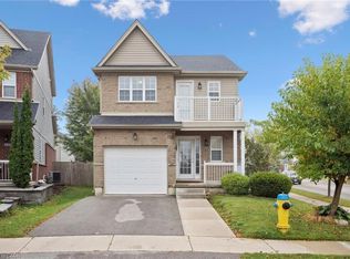 394 Sauve Cres, Waterloo, ON N2T2Y9