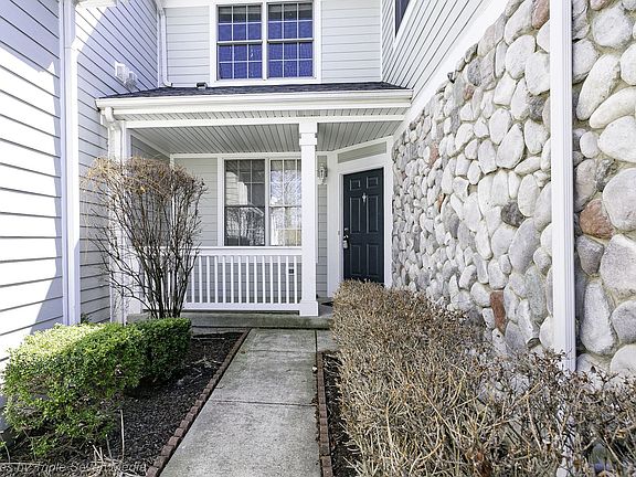 3rd image of 21313 Windy Hill Dr