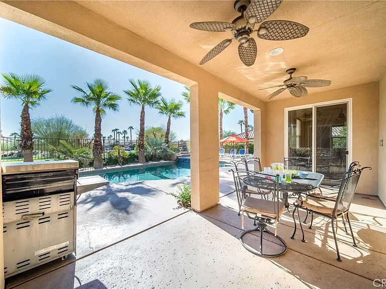 40834 Adriatico Ct — Photo 58