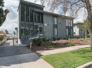 6823 Variel Ave APT 14, Canoga Park, CA 91303
