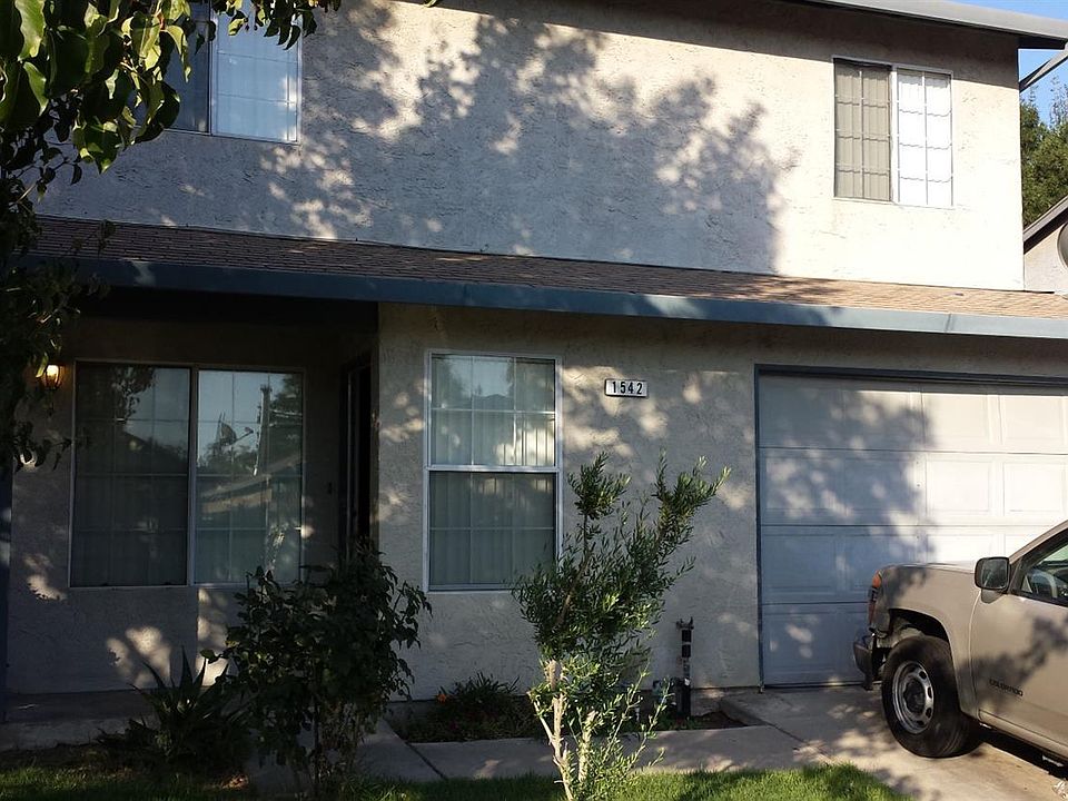 1st image of 1542 Vine Cir