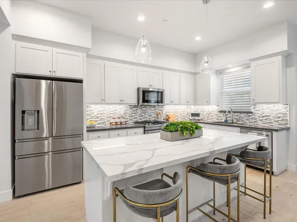 330 Cherokee Loop, Mountain View, CA 94043