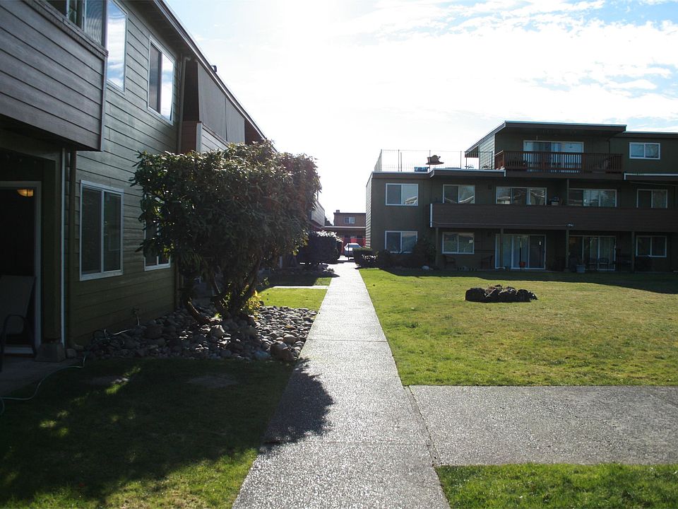 1st image of 30 Thunderbird Pkwy SW APT B-04