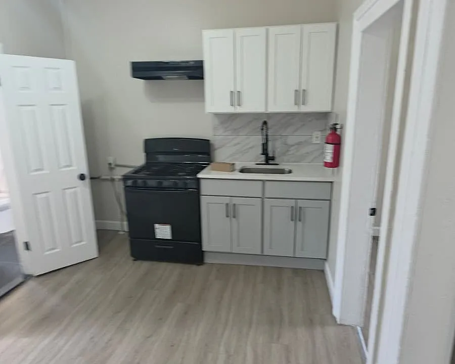 97 Cedar St #2B