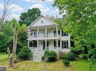 118 Country Rd, Harpers Ferry, WV 25425