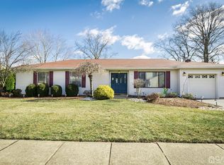 18 Plafsky Dr, Edison, NJ 08817