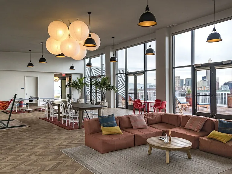 Luxury Apartments in Cleveland's Ohio City — Photo 41