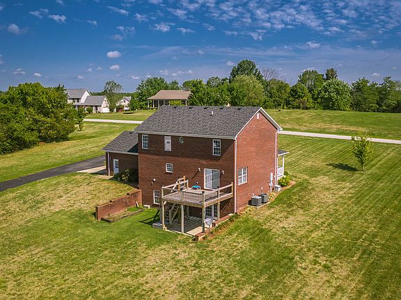 4th image of 543 Foxmoore Dr