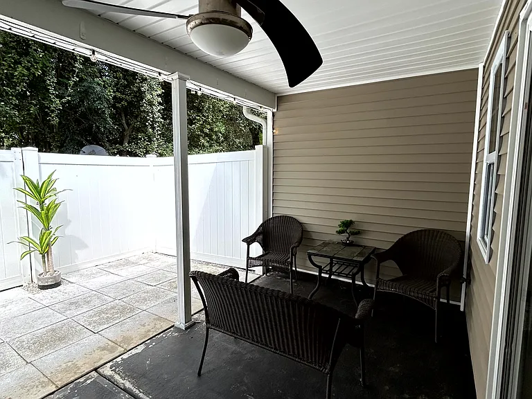 122 Sonata Cir — Photo 26