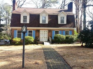 1724 Forest Hill Dr, Greenville, NC 27858