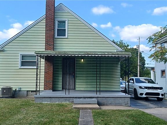 2nd image of 1615 Wellington Ave