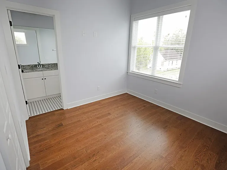 50 F St — Photo 12