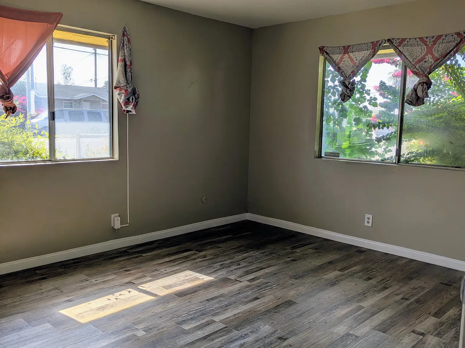 10 bed, 5400 sqft, $7,000 — Photo 3