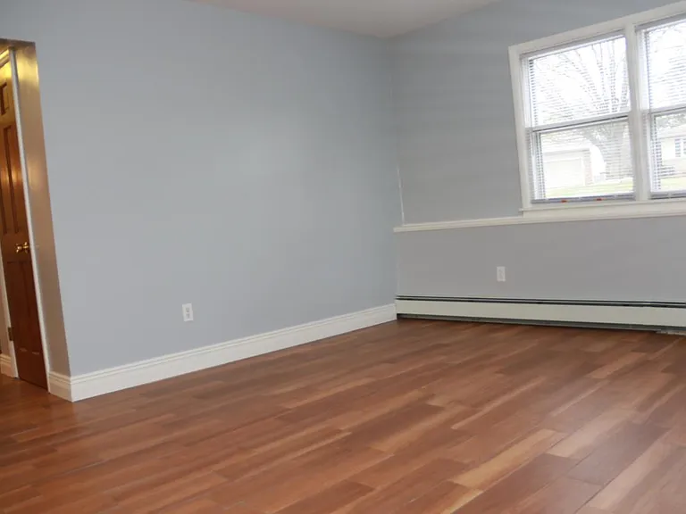 252 Marcus St SW — Photo 6