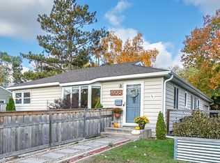 8900 Cedar Lake Rd S, Minneapolis, MN 55426