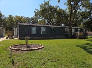 2483 Waterwood Dr, Chandler, TX 75758