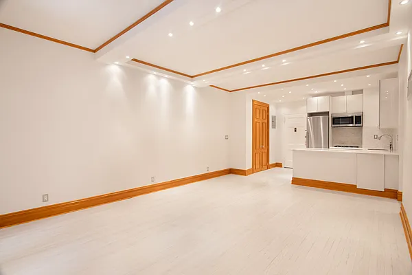 Rented by WAM Partners - William Moses Co. | media 18