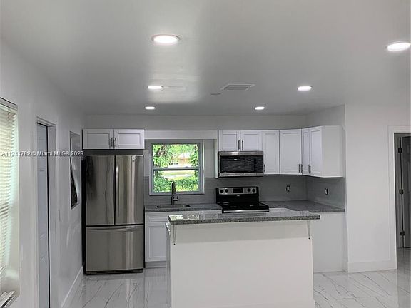 2nd image of 1135 NE 149th St