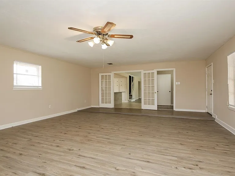 6406 Ashton St — Photo 20