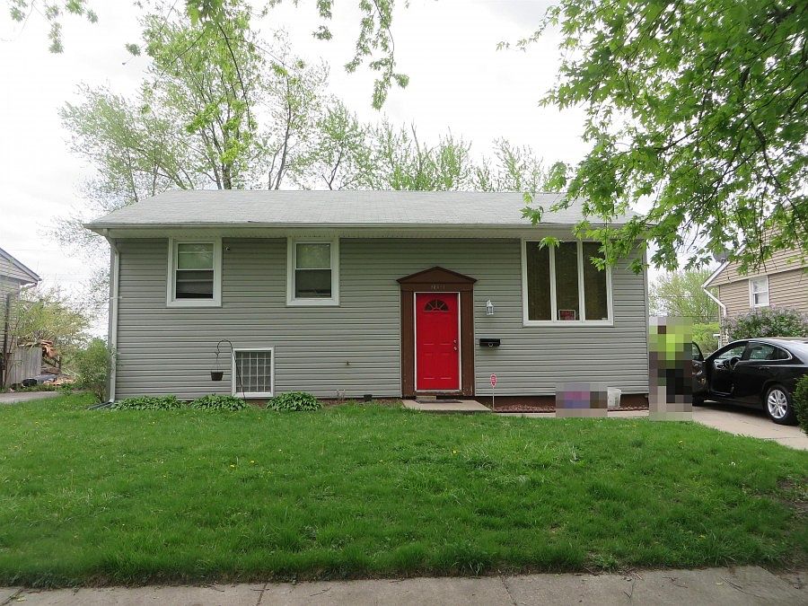 1st image of 22491 Yates Ave