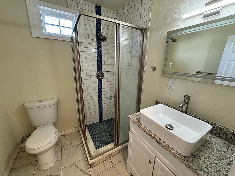 3727 Meredith Ave — Photo 8