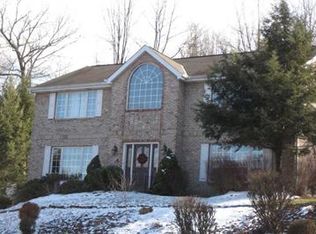 5009 Karrington Dr, Gibsonia, PA 15044