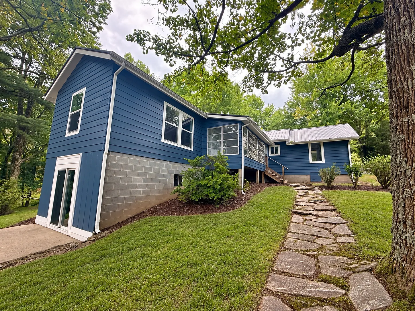 2 bed, 1.5 bath, $1,600 — Photo 3